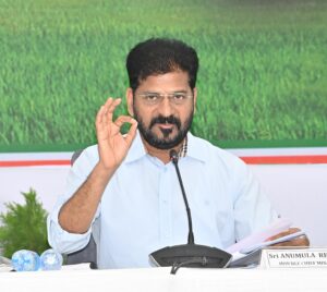 భారీ వర్షాల నేపథ్యంలో అన్ని జిల్లాల కలెక్టర్లు అప్రమత్తంగా ఉండాలి: సీఎం రేవంత్ రెడ్డి