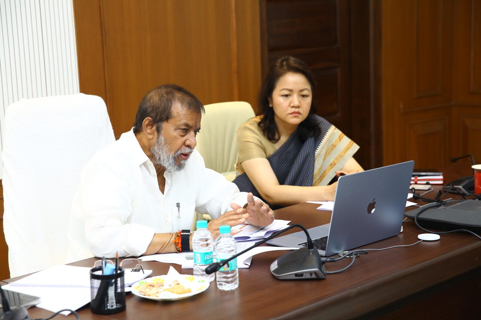 ప్ర‌ధాన జిల్లా కేంద్రాల చుట్టూ రింగు రోడ్ల‌కు ప్ర‌ణాళిక‌లు: సీఎం రేవంత్ రెడ్డి